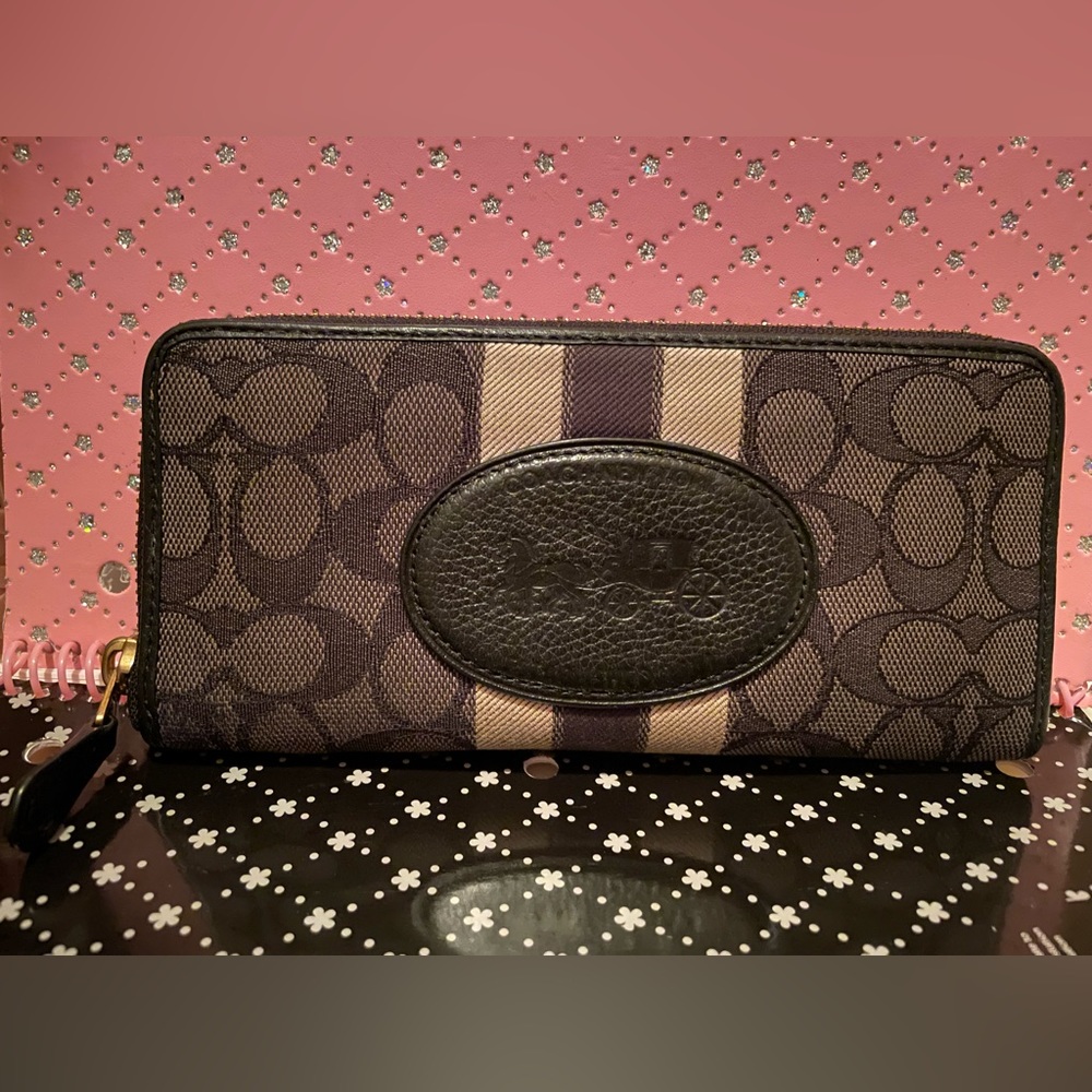 Coach long zip around wallet black w/khaki double stripe